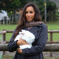 Leona Lewis visits the Hopefield Animal Sanctuary - Photos | Picture 98748